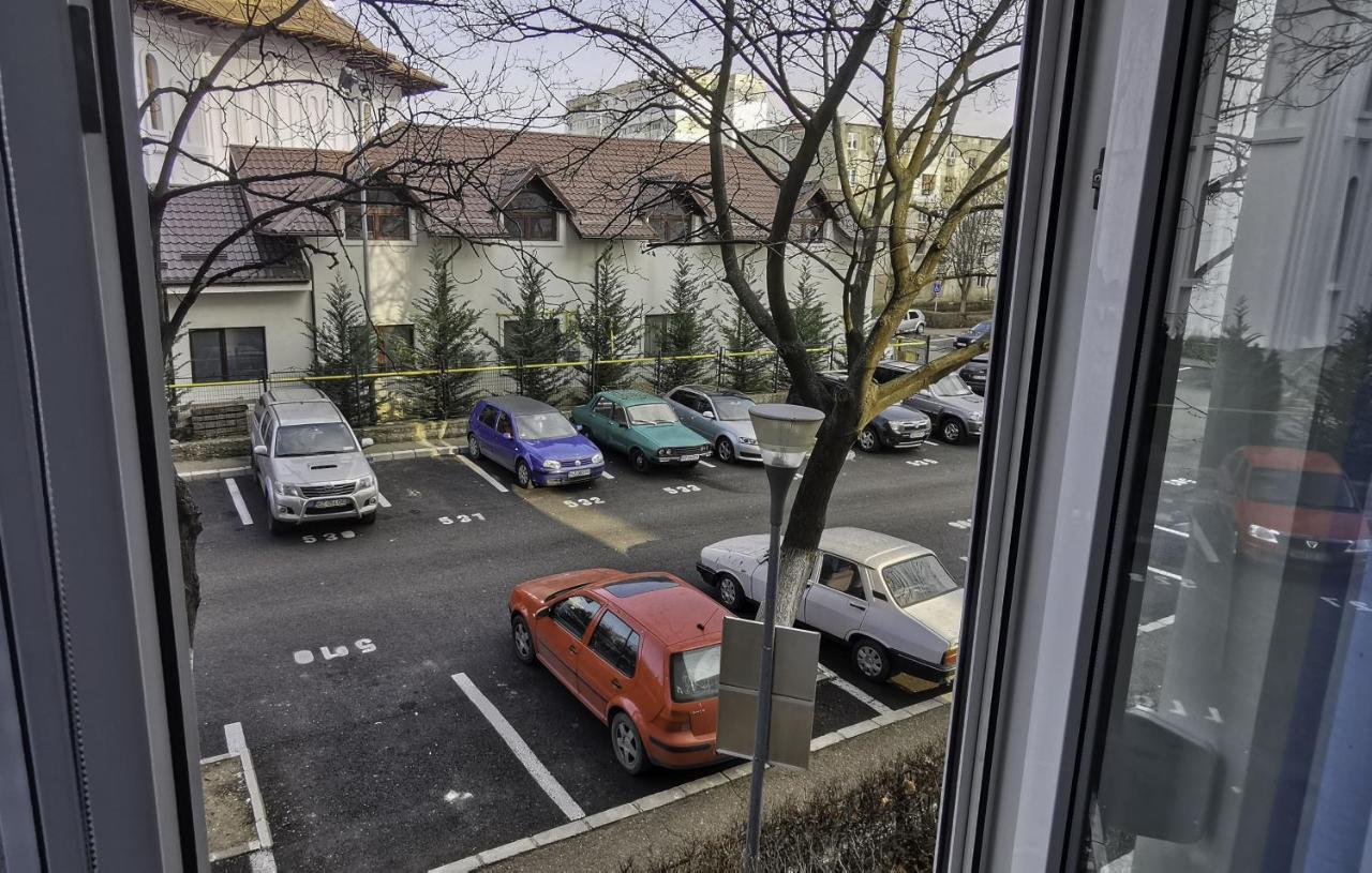 White Glamour Buzău Dış mekan fotoğraf